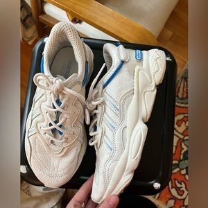 2021
Adidas Ozweego 'White Blue Bird'